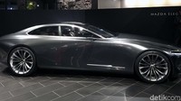 Sedangkan untuk tema desain forum kali ini adalah Mazda Elegance artinya Mazda ingin mengekspresikan jejak warisannya melalui estetika klasik Jepang. Kecantikan yang halus dan terkendali, namun kaya dan melimpah. Dilihat dari tampilan luar, desain next gen Mazda ini boleh dibilang sangat menarik perhatian. Elegan, anggun, tapi tetap terlihat tangguh dan punya karakter yang kuat.