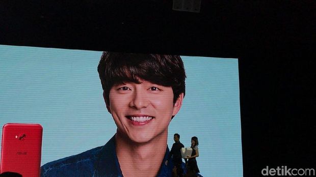 Zenfone 4 Selfie Gong Yoo Bikin Wanita Ini Bercucuran Air Mata