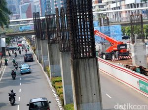 Sikap 6 Gubernur DKI soal Tiang Monorel Mangkrak