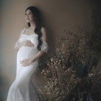 Tema rustic menjadi konsep pemotretan kehamilan Sandra Dewi. Foto: Instagram