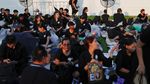 Foto: Warga Thailand Setia Menanti Kremasi Sang Raja
