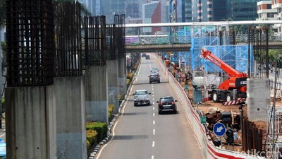 Masa Depan Tiang Bekas Monorel di Tangan Anies