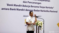Kepala BNN Komjen Pol. Budi Waseso menyampaikan sambutannya.
