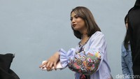 Namun ia bingung mengapa Didi mengatakan Vanessa tidak bisa memberikan contoh yang baik bagi anaknya. Foto: Vanessa Angel (Palevi/detikHOT)