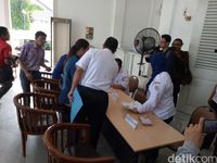 Anies Baswedan Terima Aduan Warga di Balai Kota