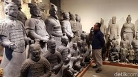 Terakota dibangun 210 - 209 sm saat kaisar Qin Shi Huang masih berkuasa. Seperti ambisinya, pasukan terakota berhasil ia buat (Elvan/detikTravel)