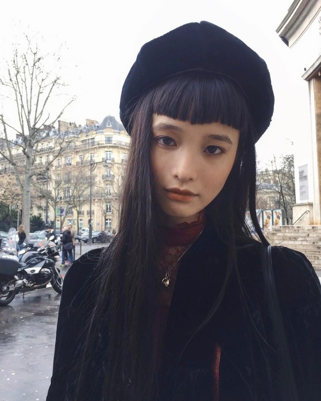 Dengan rambut panjangnya yang hitam dan sorot mata khas Asia yang dimilikinya, Mannami terlihat memesona. Foto: Instagram