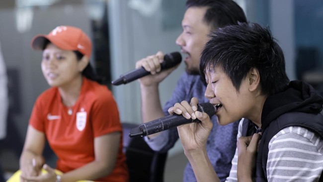 25 Tahun di Base Jam, Adon Pamit Memperdalam Agama