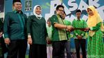 Cak Imin Potong Tumpeng di Hari Jadi Fraksi PKB
