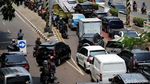 Perlintasan KA Ditutup, Lalin Jalan Angkasa Kemayoran Macet