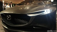 Untuk kendaraan Mazda generasi mendatang, Mazda menciptakan tampilan yang bahkan lebih elegan dari apapun yang terlihat sebelumnya. Namun tetap dengan rasa yang mencirikan gaya Mazda. Lewat Vision Coupe, mobil-mobil Mazda terlihat lebih dewasa.