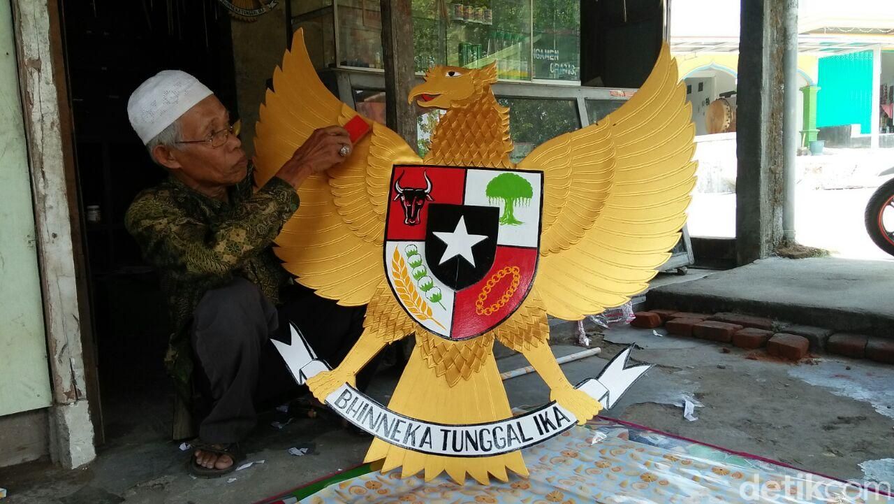 Kado Garuda Pancasila untuk kado pernikahan anak Jokowi