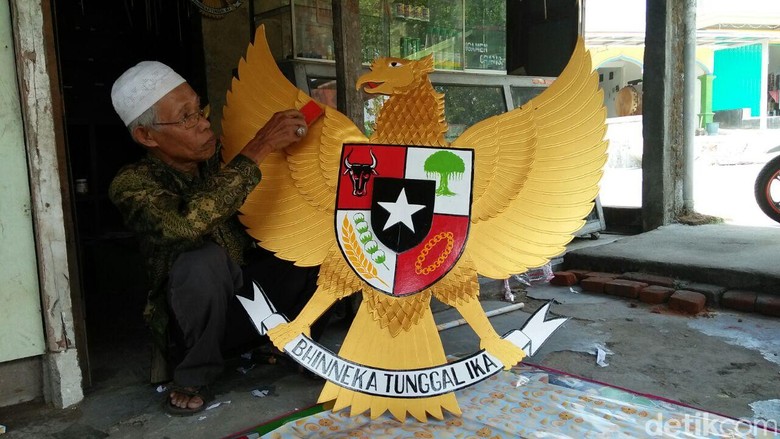 Survei Cyrus: 58% Publik Setuju Organisasi Anti-Pancasila Dibubarkan Survei Cyrus: 58% Publik Setuju Organisasi Anti-Pancasila Dibubarkan