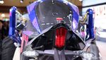 Robot Bermotor Lawan Valentino Rossi