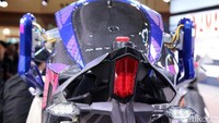 Motobot sempat menantang catatan waktu terbaik Valentino Rossi di Sirkuit Tunderhill Raceway Park, Amerika Serikat dalam lintasan balap sejauh 2 mil pada September lalu. Motobot menembus kecepatan tertinggi 200 km per jam.