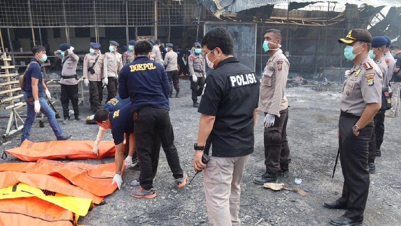 Polisi: 7 dari 10 Karyawan Pabrik Kembang Api yang Hilang Ditemukan Polisi: 7 dari 10 Karyawan Pabrik Kembang Api yang Hilang Ditemukan