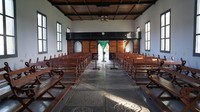 Di Indonesia, tepatnya di Badna Neira terdapat gereja yang dibangun di atas 30 nisan prajurit Belanda. Gereja ini bernama Gereja Tua Banda (Syanti/detikTravel)