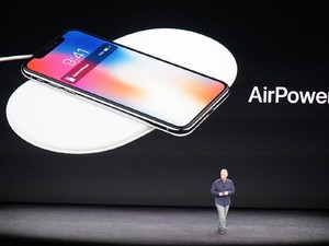 Apple Oper Produksi Charger Wireless ke Logitech?