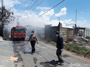 Kebakaran Gudang di Kosambi, Ada Korban Tewas karena Terjebak