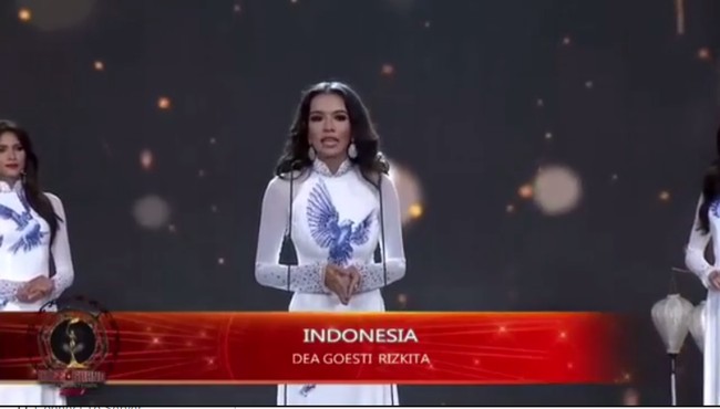 Dalam malam final yang diselenggarakan pada Rabu, (25/10/2017), Dea sempat menyampaikan pidatonya. Dea membahas mengenai perdamaian di Maluku, daerah di Indonesia yang menjadi fokus perhatiannya selama menjabat sebagai Puteri Indonesia Perdamaian. Foto: ist