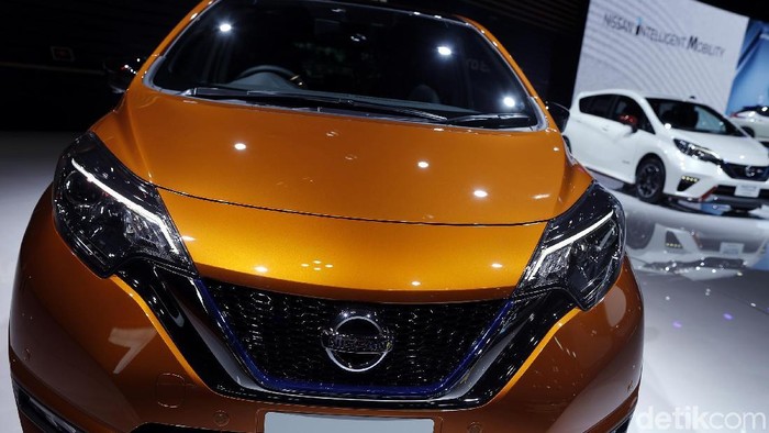 Enaknya Mobil Listrik Nissan, Nggak Perlu Dicas di Jalan
