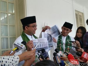 Sekda Saefullah Diperiksa KPK, Anies Tolak Komentar