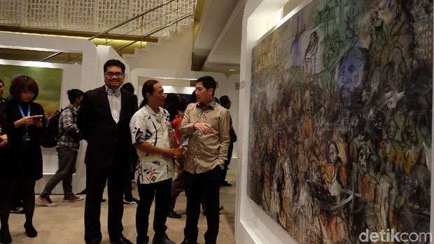 Lukisan 'Kegelapan' Kukuh Nuswantoro Ceritakan Surga, Neraka, dan Dunia
