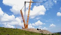 Baling-baling dengan panjang tiap bilah mencapai 56 meter ini, akan menggerakkan mesin turbin Gamesa G114 2.5MW dari Spanyol untuk menghasilkan listrik. Pool/PLTB Sidrap.