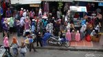 Foto: Dirazia Satpol PP, PKL Tanah Abang Kocar-kacir