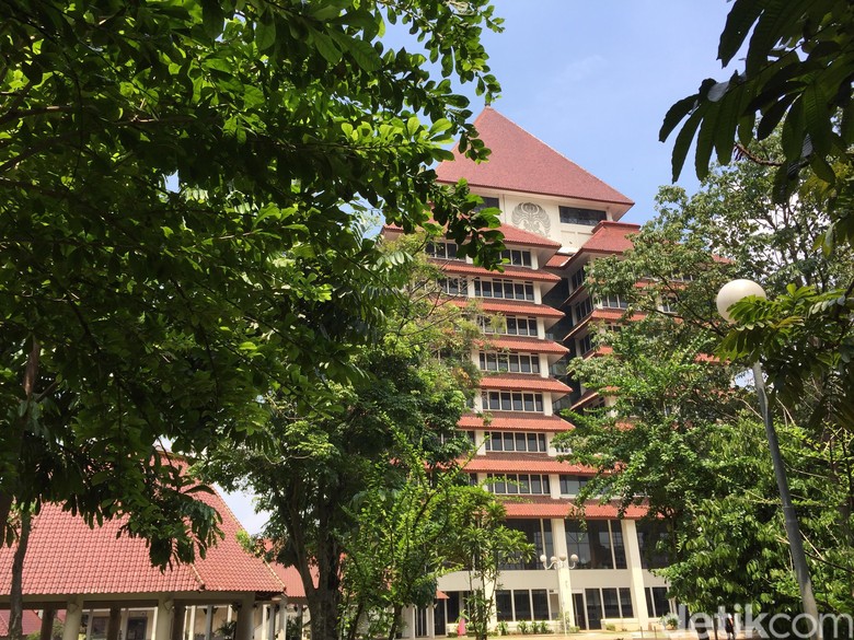 UI Larang Dosen hingga Alumni Catut Kampus untuk Politik Praktis UI Larang Dosen hingga Alumni Catut Kampus untuk Politik Praktis