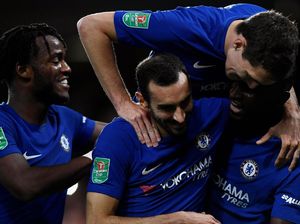 Chelsea Takkan Biarkan Barca Lama-lama Kuasai Bola