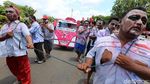 Minta Perhatian Jokowi, Sopir Truk Tangki Pertamina Berdandan Zombie