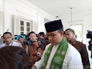 Anies dan Keinginannya Hapus Diskriminasi bagi Pemotor di Thamrin