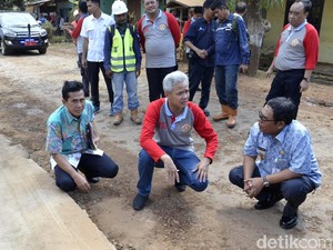 Ganjar Jelaskan Soal Jalan Rusak di Pekalongan Akibat Pembangunan Tol