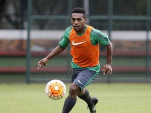 Persipura Dikabarkan Bakal Datangkan Terens Puhiri dan Yanto Basna