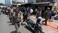 Memang sudah seharusnya, jalur pedestrian di kawasan pasar Tanah Abang itu bersih dari PKL dan nyaman untuk pengguna jalan.
