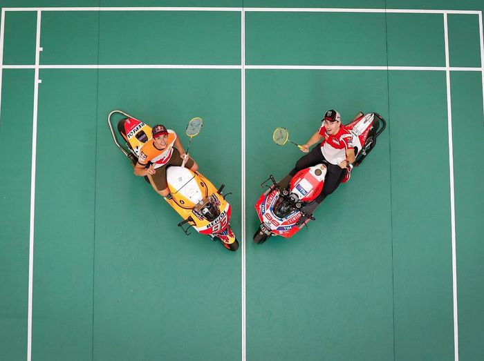 Marc Marquez dan Jorge Lorenzo beradu hebat di lapangan bulutangkis (Instagram @motogp) Marc Marquez dan Jorge Lorenzo beradu hebat di lapangan bulutangkis (Instagram @motogp)