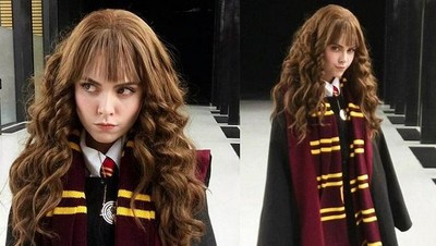 Wajah Bunglon dari Si Cantik Cosplayer Asal Rusia
