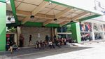 Antrean Panjang Berburu Barang Diskonan di Lotus