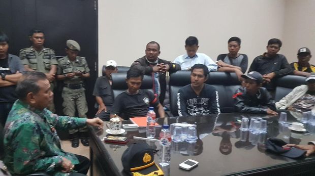 Minta Ojek Online Dihapus, Opang Geruduk Pendopo Gubernur Banten