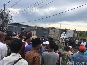 Polisi: Korban Tewas Pabrik Petasan Kosambi Menumpuk di Belakang