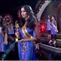 Tak hanya itu saja, wanita kelahiran Bandung tersebut juga sukses membawa piala Best National Custome di Miss Grand International 2017. Sebelumnya prestasi tersebut juga diraih Ariska di tahun 2016. Foto: ist