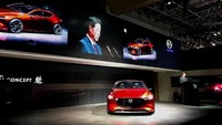 Mobil ini diperlihatkan langsung oleh CEO Mazda Masamichi Kogai. Konsep desain ini merupakan kombinasi dari teknologi terobosan Mazda dan bahasa desain KODO.