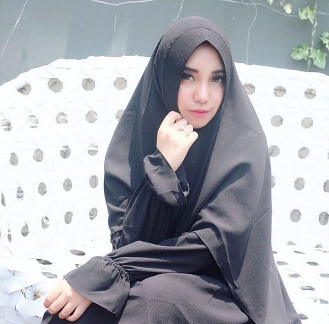 Namun, kabar perceraian mulai melanda hubungan mereka. Banyak kabar simpang siur mengenai penyebabnya. Foto: Dok. Instagram/salmafinasunan