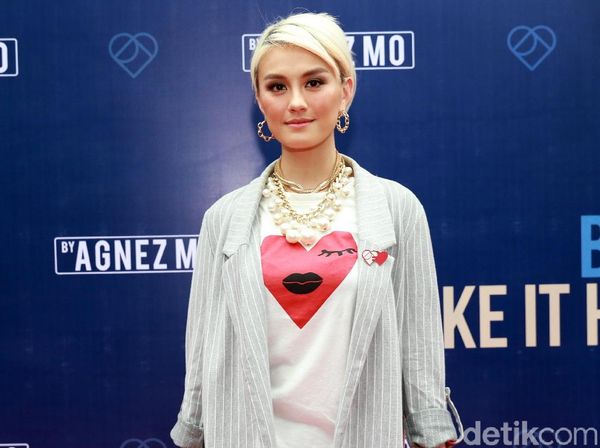Deretan Gaya Agnez Mo dengan Rambut Super Pendek, Ada yang Jadi Kontroversi