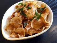 Di Sini Bisa Coba Dory, Keripik Kentang hingga Donat Telur Asin