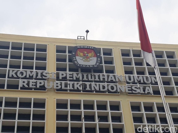 KPU Resmi Terbitkan PKPU Pilkada 2024, Pencoblosan 27 November