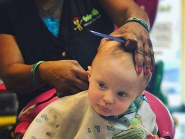 Ekspresi Menggemaskan Anak-anak Ketika Potong Rambut