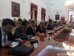 Ditemui Eks PM Jepang, Jokowi: Selamat atas Suksesnya Pemilu di Sana