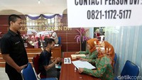 Dalam mengidentifikasi jasad korban, RS Polri mengandalkan pemeriksaan DNA korban. Sampel ini akan dibandingkan dengan DNA keluarga korban, seperti anak dan orang tuanya.